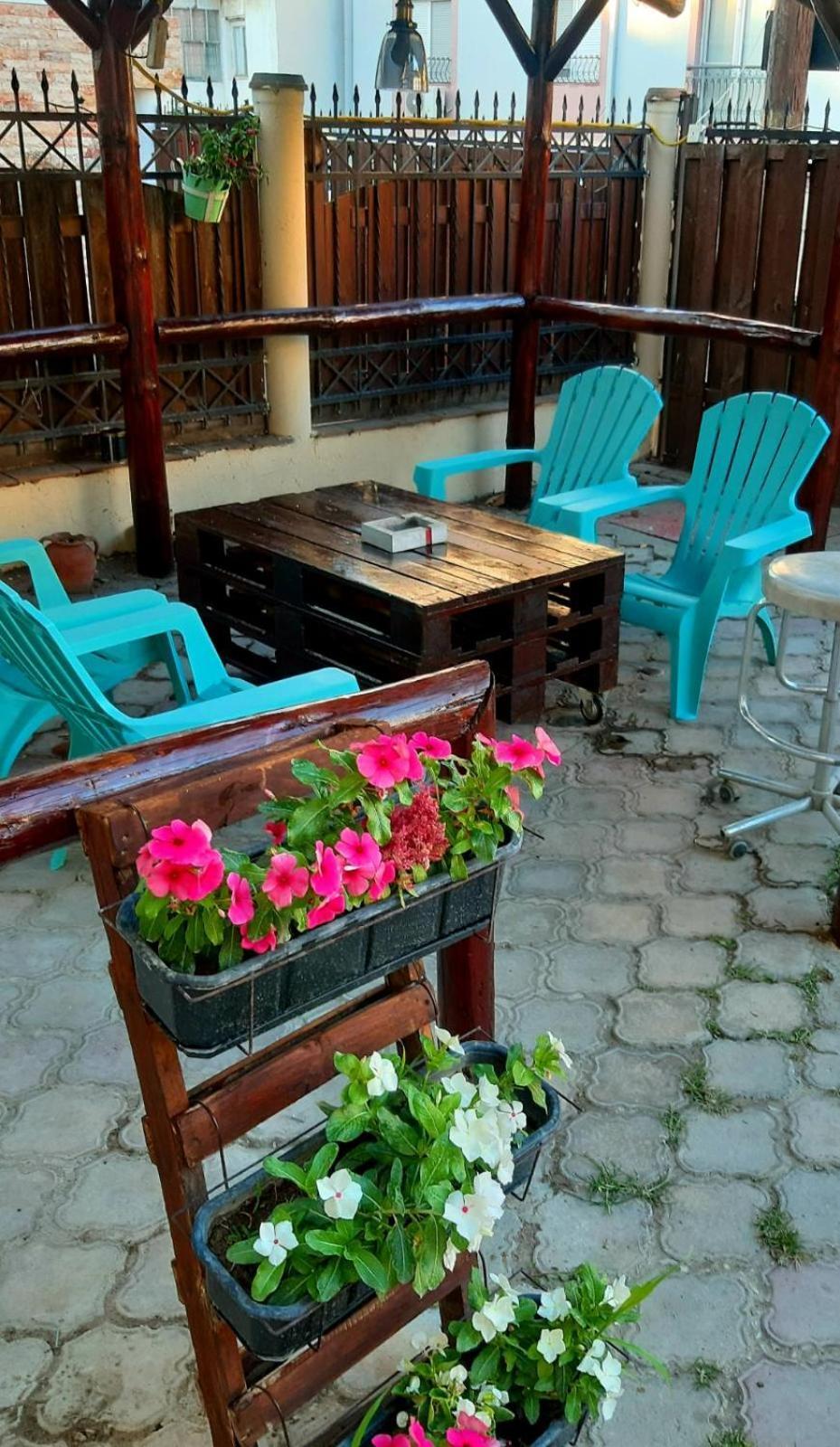 City Hostel Skopje Esterno foto